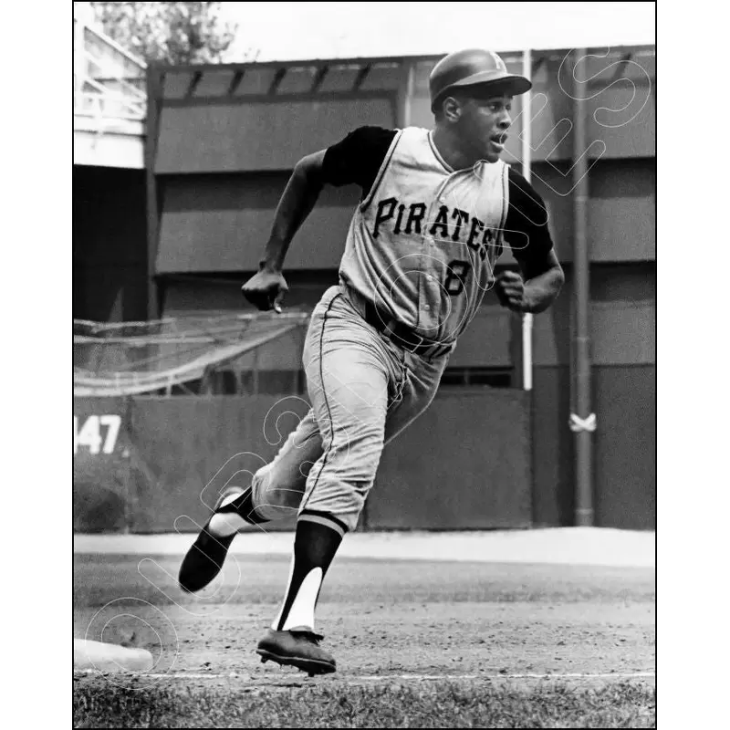 Willie Stargell 8X10 Photo - 1965 Pittsburgh Pirates - 1402