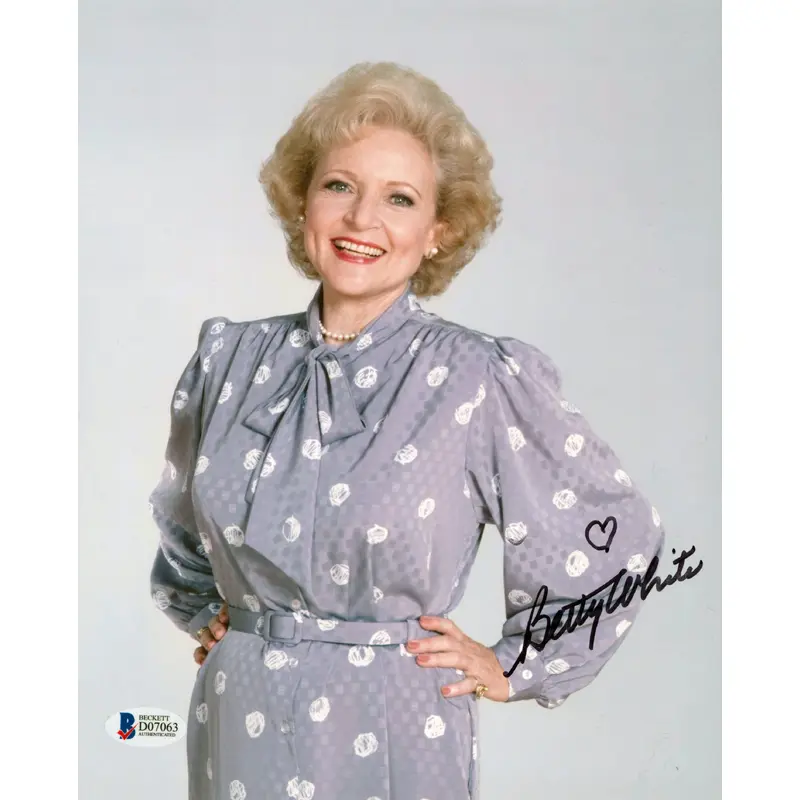 Betty White The Golden Girls Authentic Signed 8x10 Photo Autographed BAS #D07063