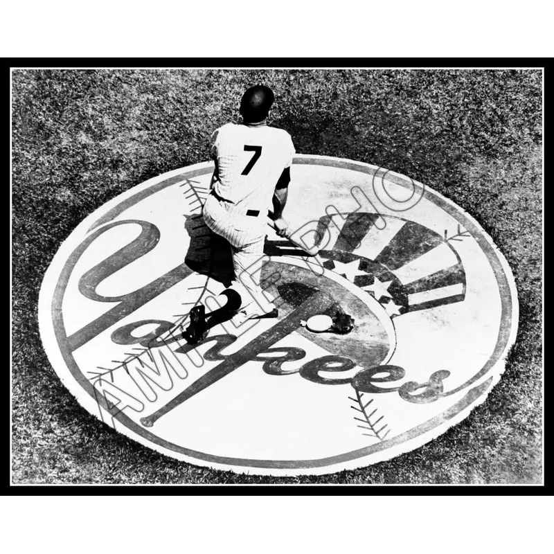 Mickey Mantle 11X14 Photo - New York Yankees - 526
