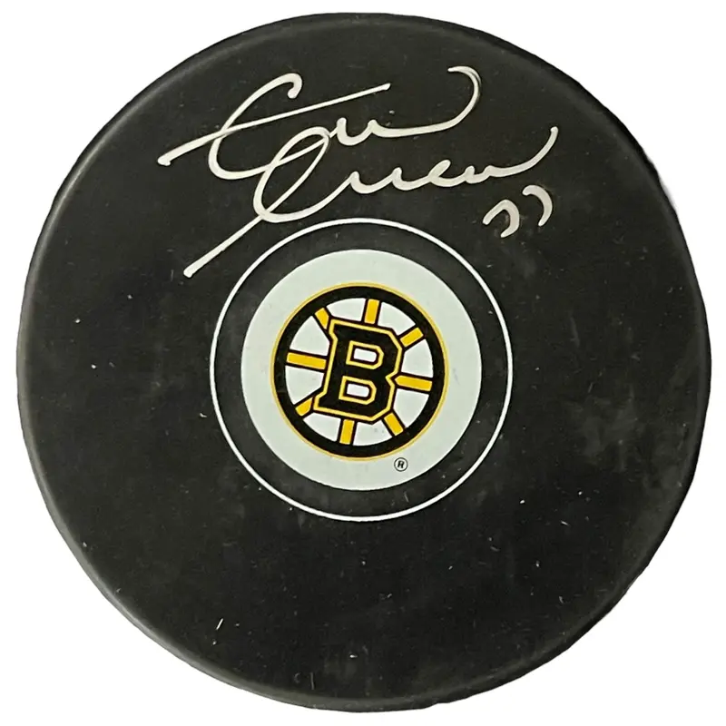 Zdeno Chara Autographed Boston Bruins Hockey Puck - YSMS