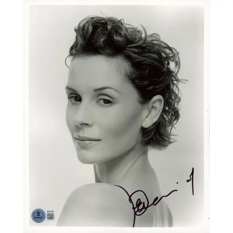 Embeth Davidtz Schindler's List Authentic Signed 8x10 Vertical Photo BAS BT01169