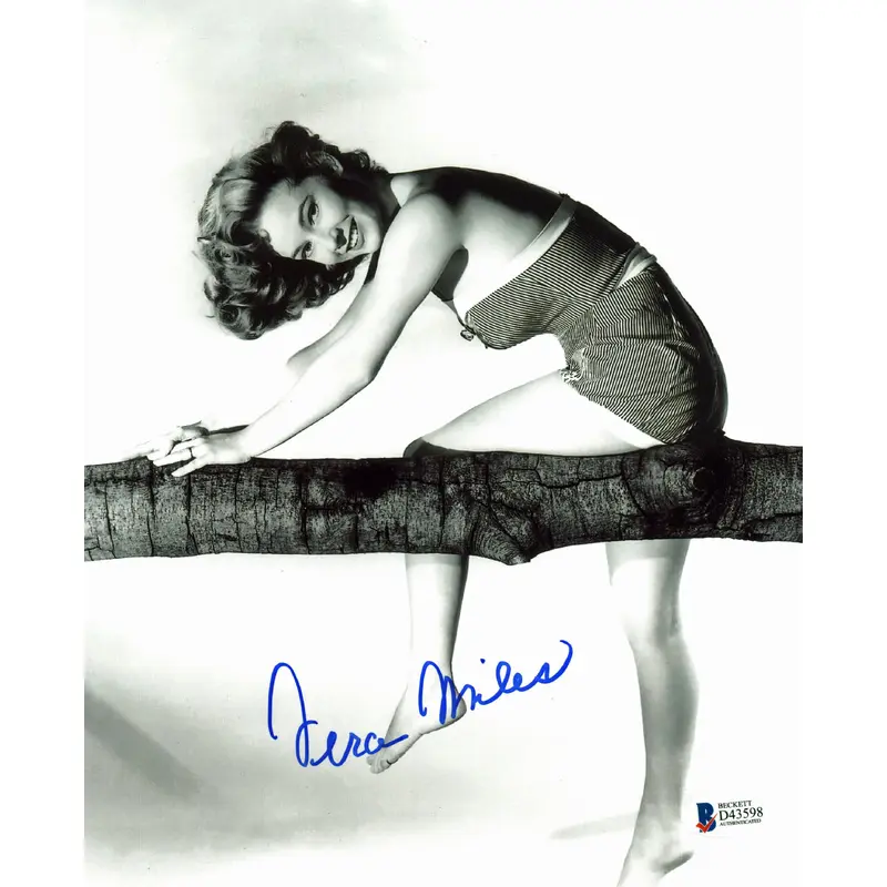 Vera Miles Authentic Signed 8x10 Photo Autographed BAS #D43598