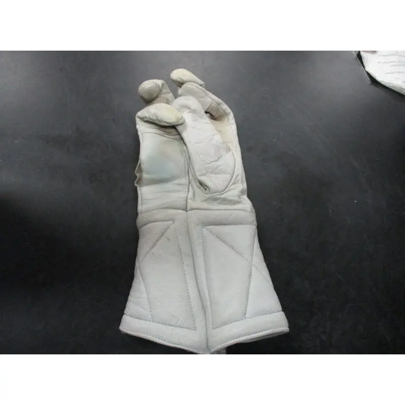 Used Fencing Single (1) Glove - Hole