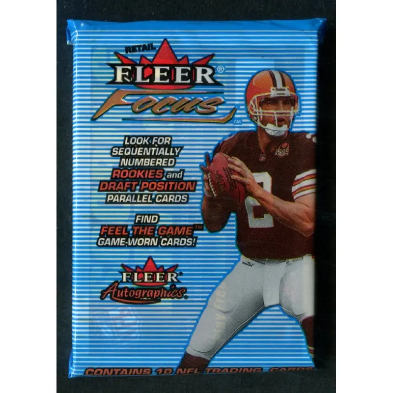 2000 Fleer Focus Football Unopened Pack (Retail)