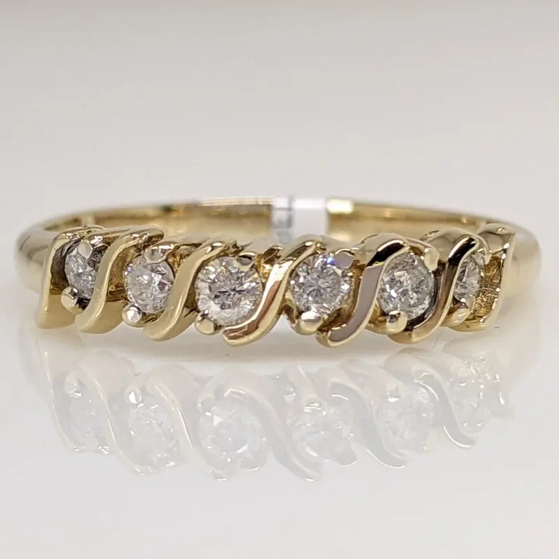 10K .20 CARAT TOTAL WEIGHT I1 I DIAMOND ROUND (6) S-STYLE ESTATE BAND 1.8 GRAMS