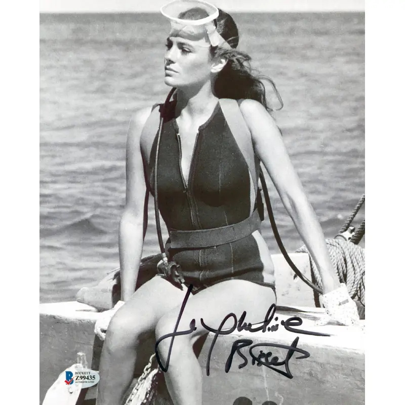 Jacqueline Bisset The Deep Signed 8x10 Black & White Sexy Photo BAS #Z99435