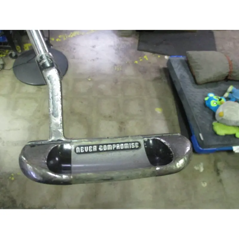 Used Never Compromise Zi Beta 35.5" Putter
