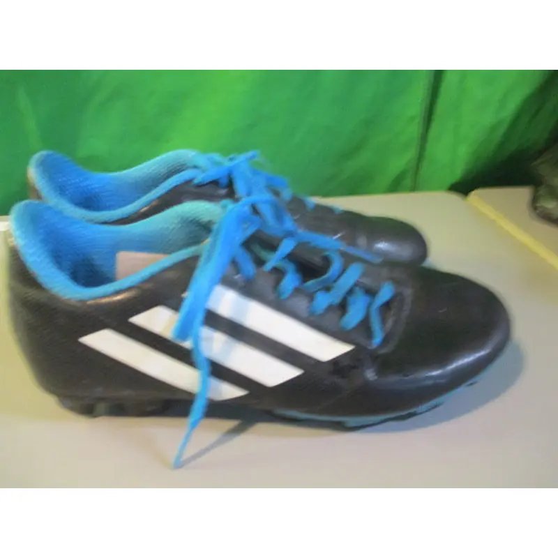 Used Adidas Soccer Cleats Size 4
