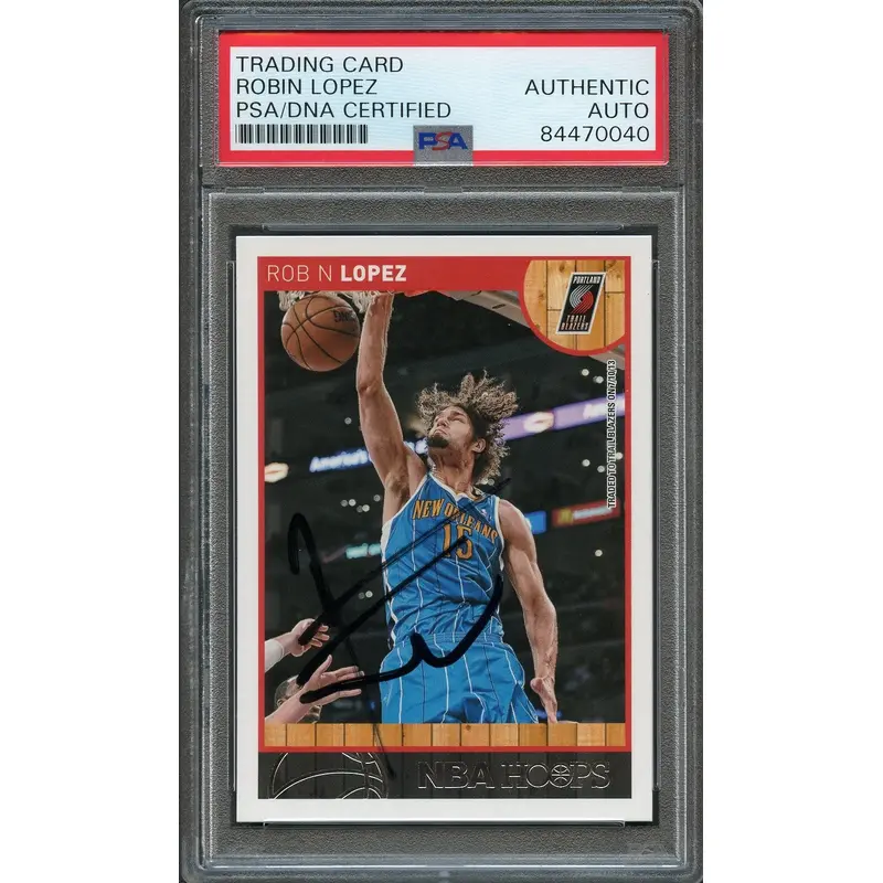 2013-14 NBA Hoops #138 Robin Lopez Signed Card AUTO PSA Slabbed