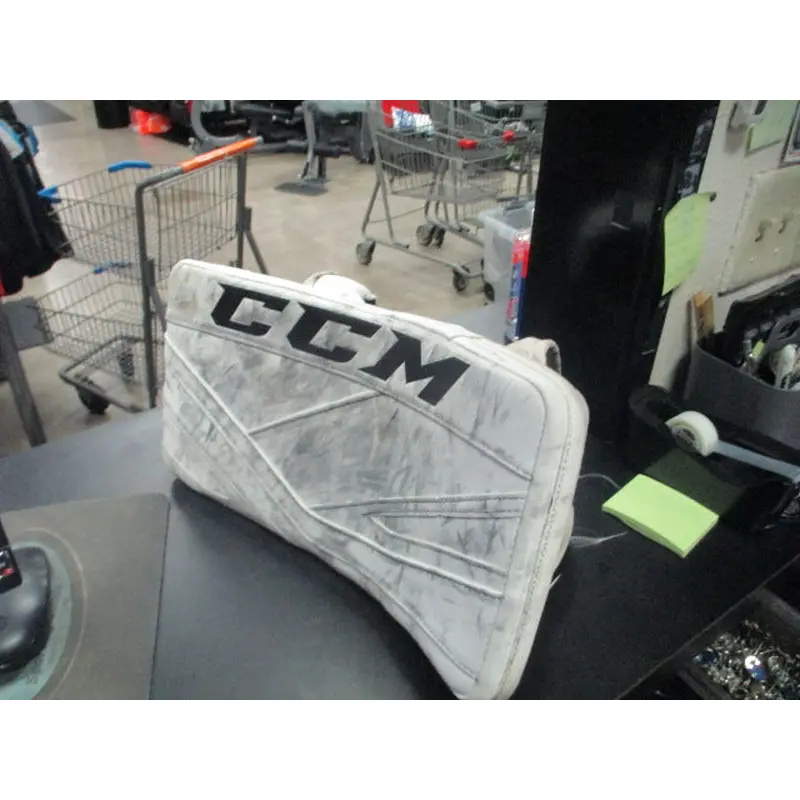 Used CCM P2.9 Sr Hockey Goalie Blocker