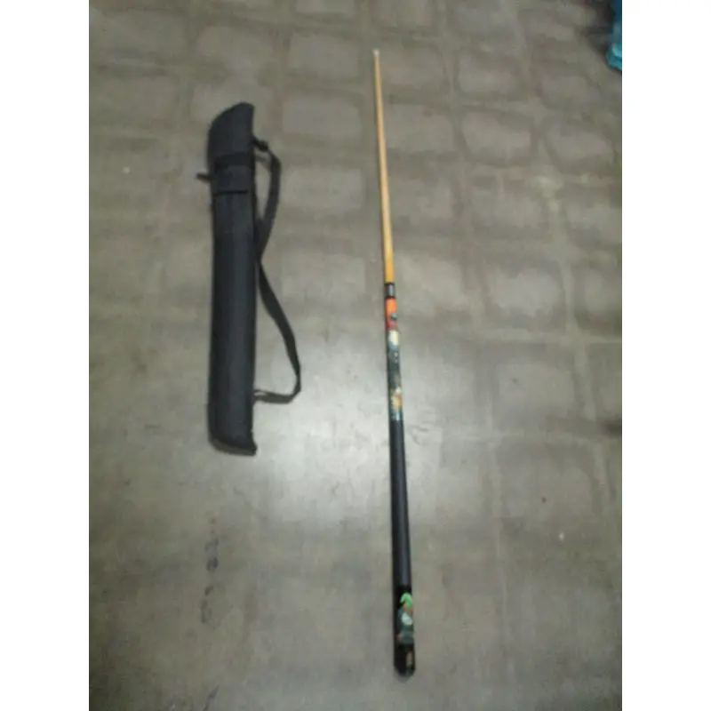 Used 58" Crystal Leisure Wizard w/ Eight Ball 2-Piece Pool Que with Case B2511