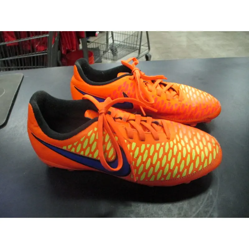 Used Nike Magista Soccer Cleats Size 4