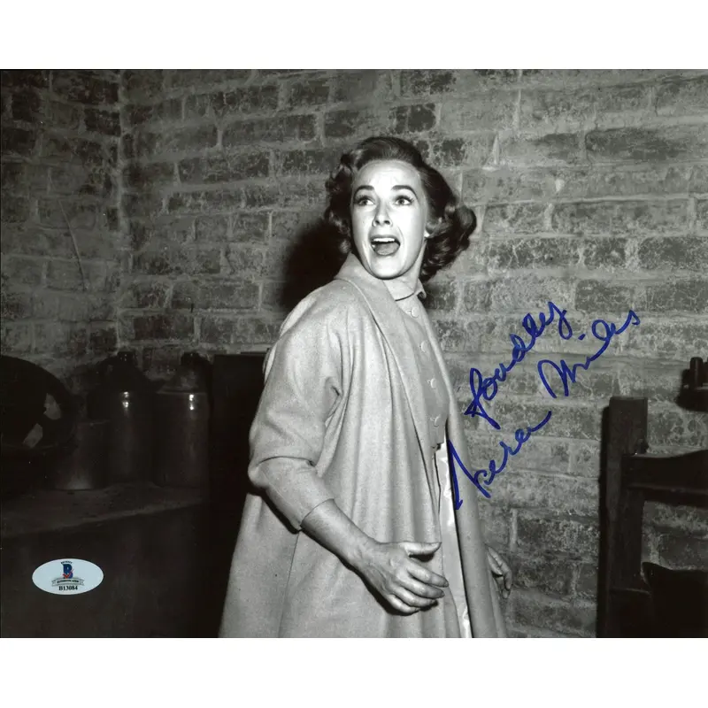 Vera Miles Psycho Authentic Signed 8X10 Photo Autographed BAS #B13084