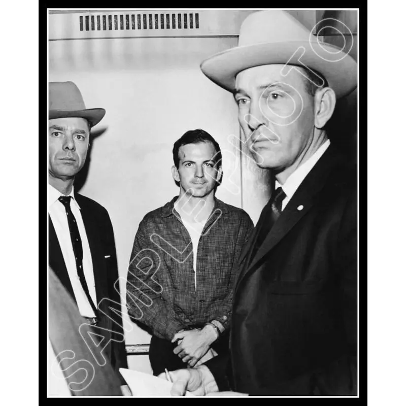 1963 Lee Harvey Oswald 8X10 Photo - 2900