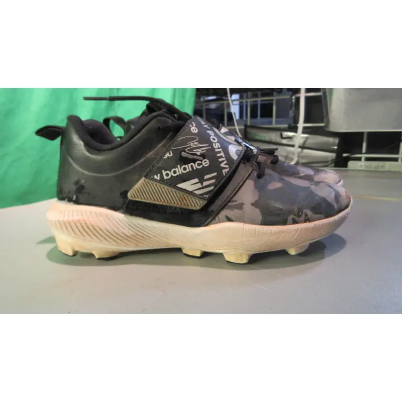 Used New Balance Youth 4.5 Softball Cleats