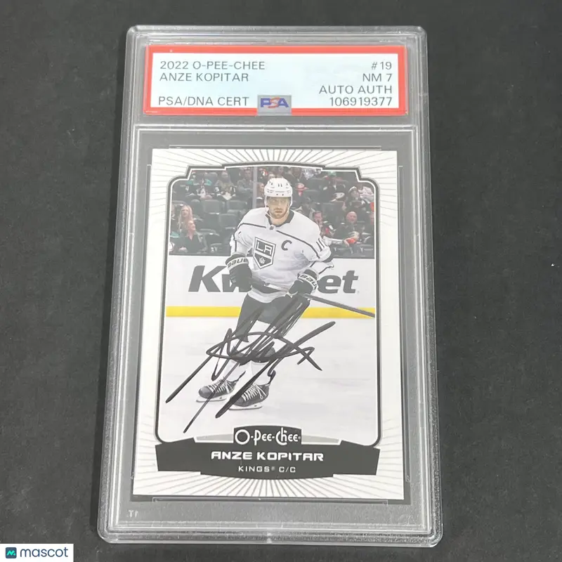 2022 Upper Deck O-Pee-Chee #19 Anze Kopitar signed card PSA 7 Auto A