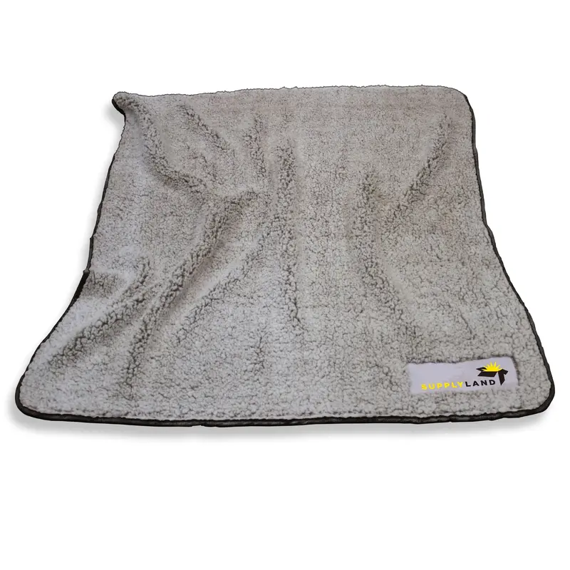 SupplyLand Co Frosty Fleece