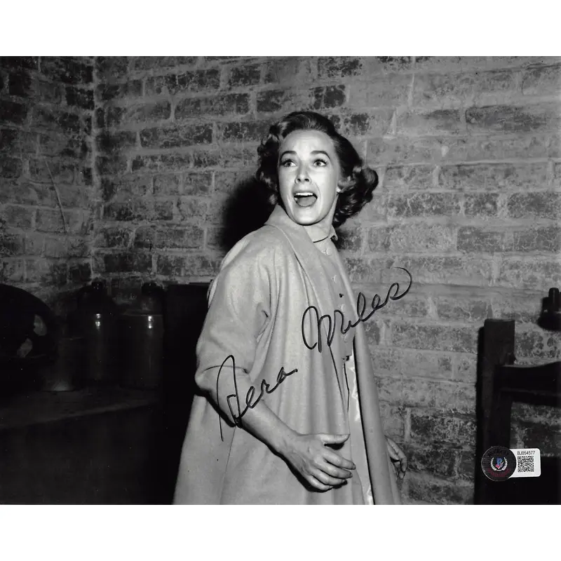 Vera Miles Psycho Authentic Signed 8x10 Horizontal Black & White Photo BAS 2