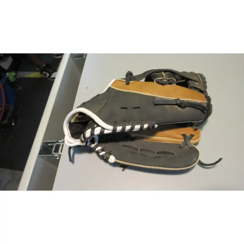 Used Easton Scout 10" Glove - RHT