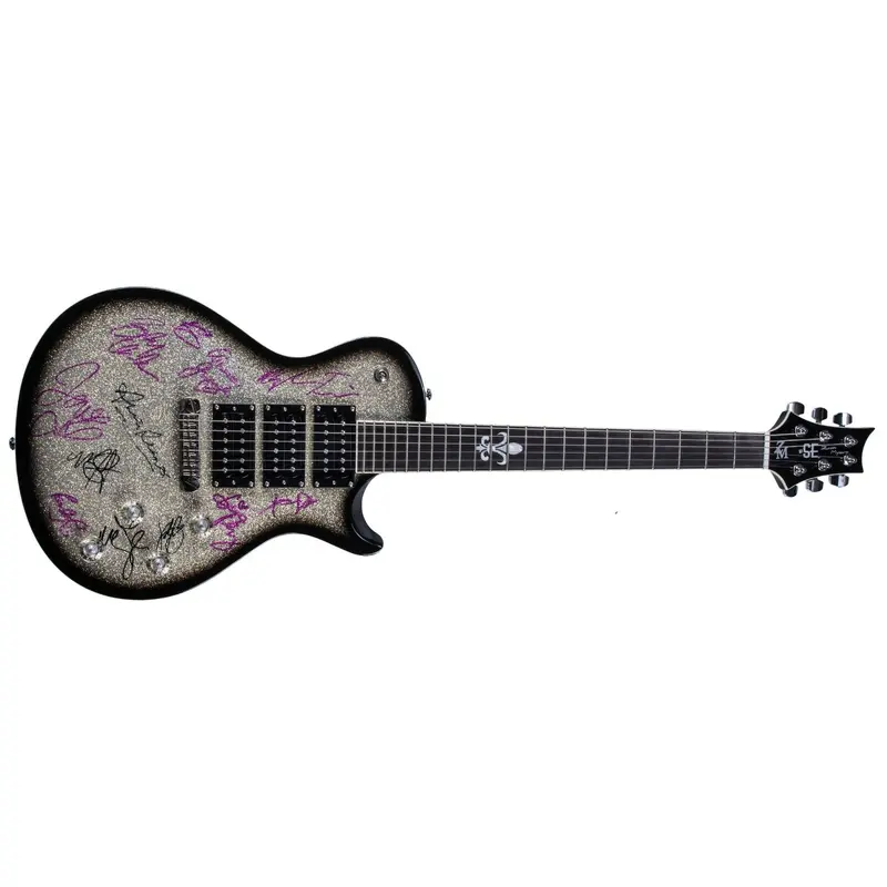 Katy Perry Ariana Grande Miley Cyrus Grammy Winners Signed Guitar Beckett COA
